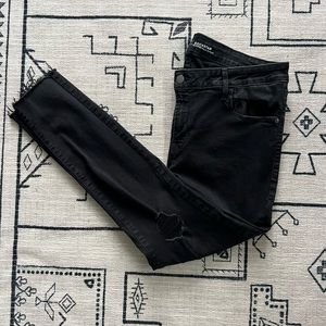 Old Navy Rockstar distressed jeans size 16